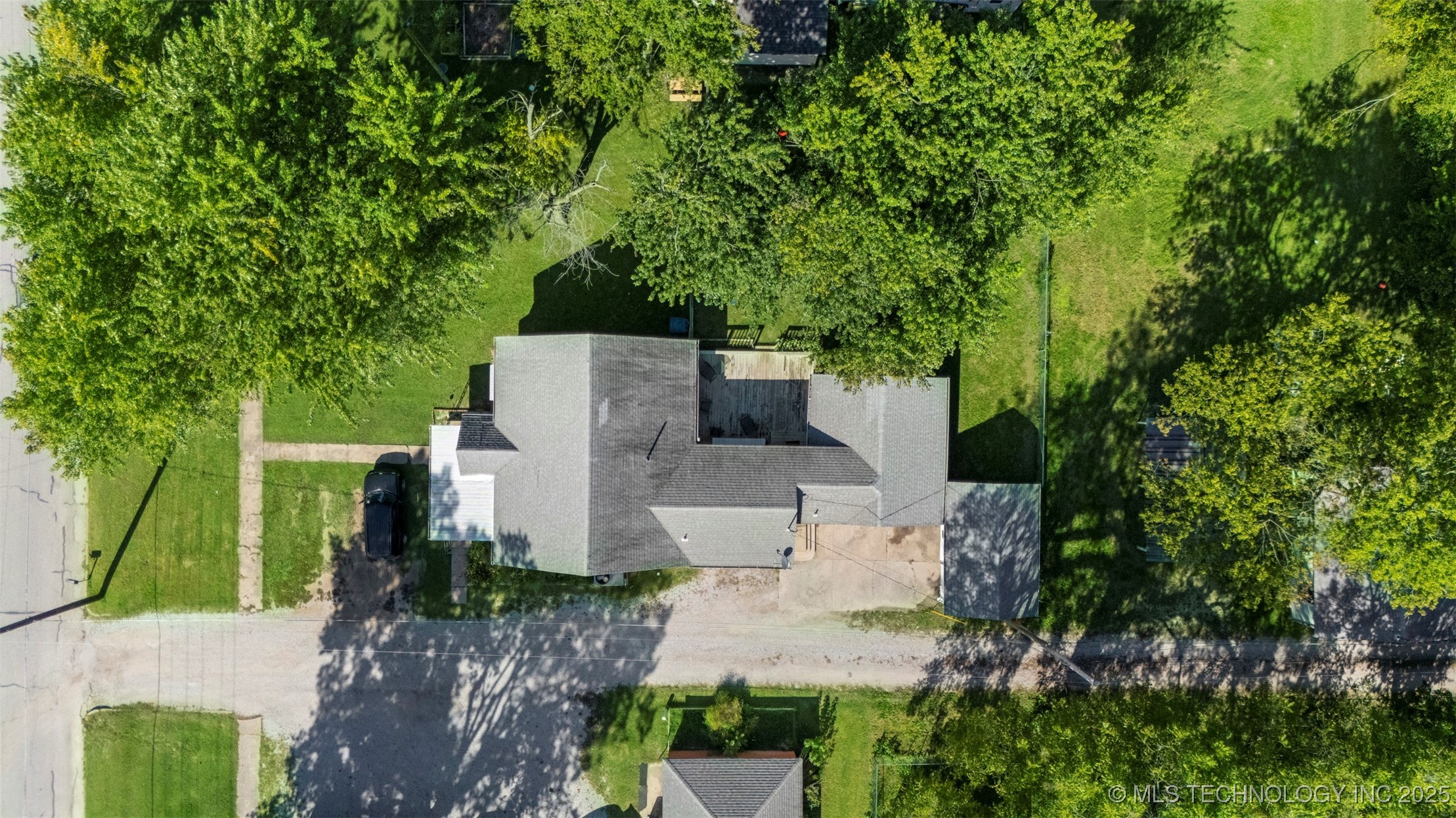 320 W Tahlequah Property Photo 30