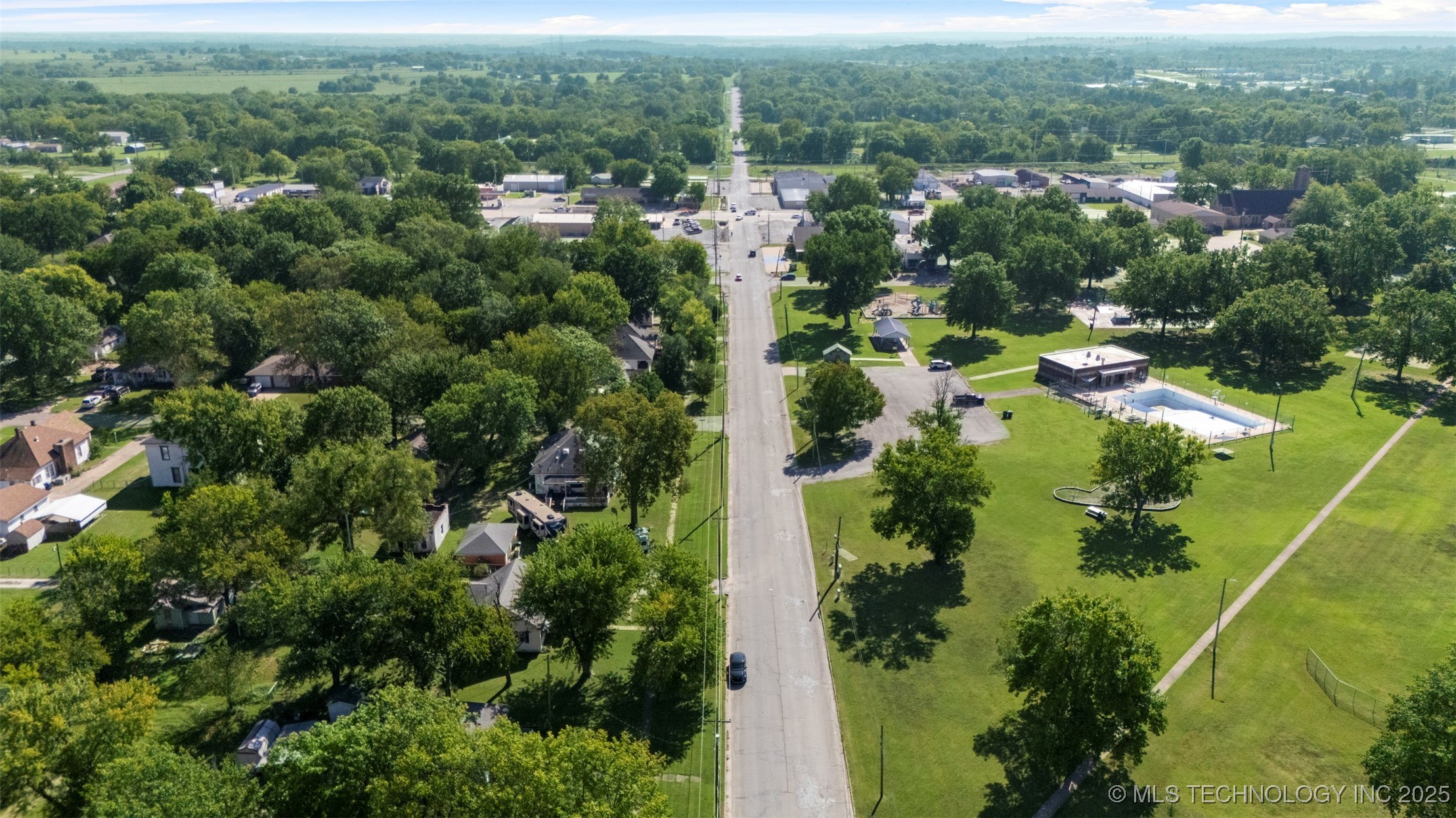 320 W Tahlequah Property Photo 32