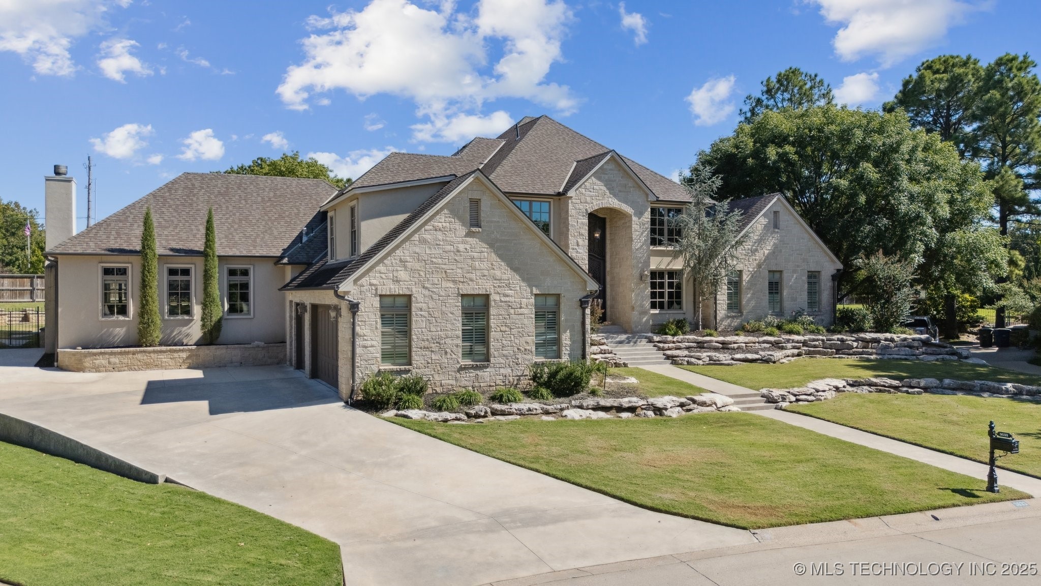 3633 E 104th Street Property Photo 3