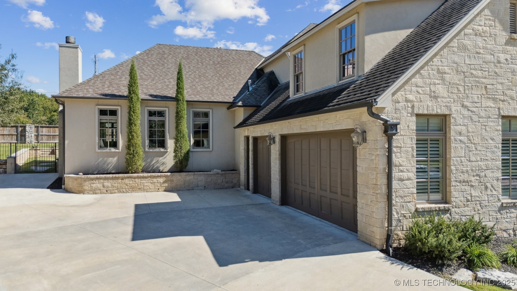 3633 E 104th Street Property Photo 4