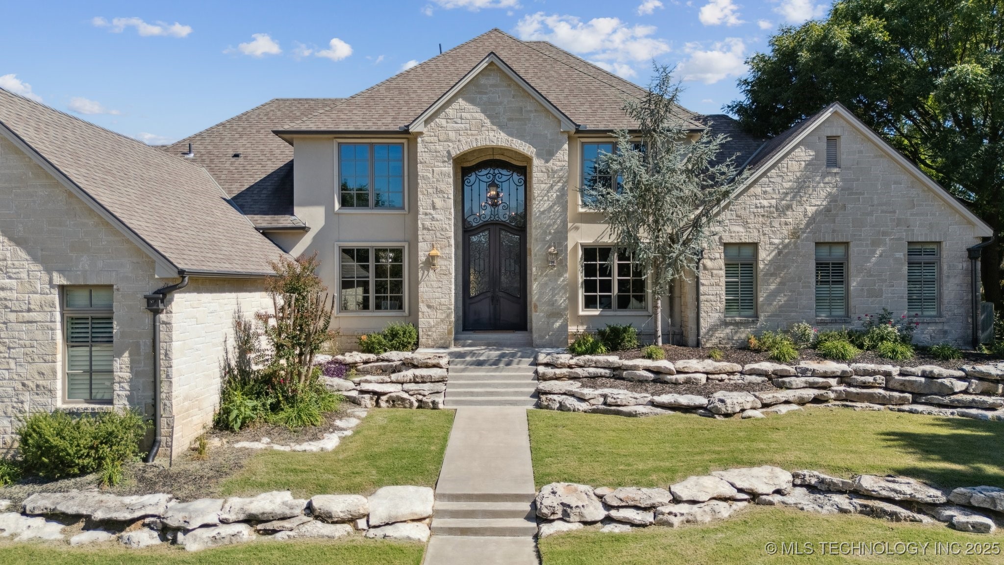 3633 E 104th Street Property Photo 5