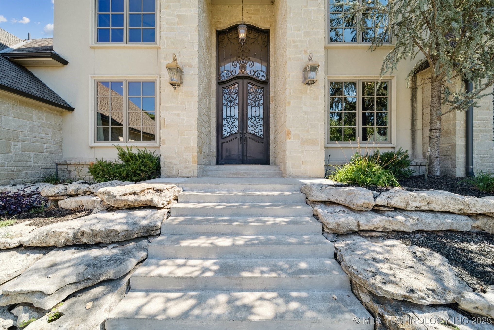 3633 E 104th Street Property Photo 7