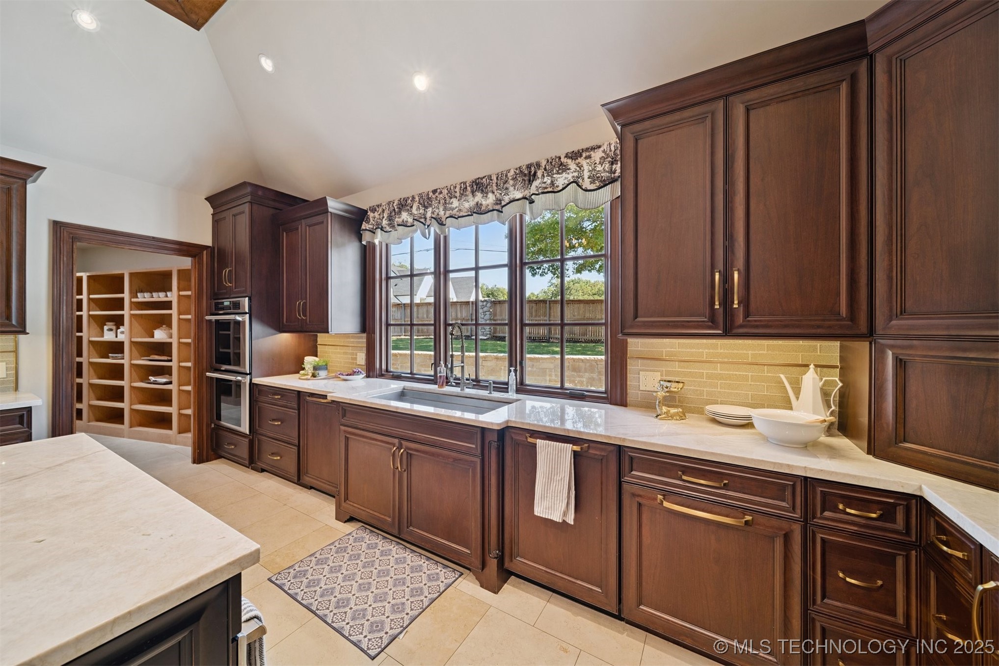 3633 E 104th Street Property Photo 37