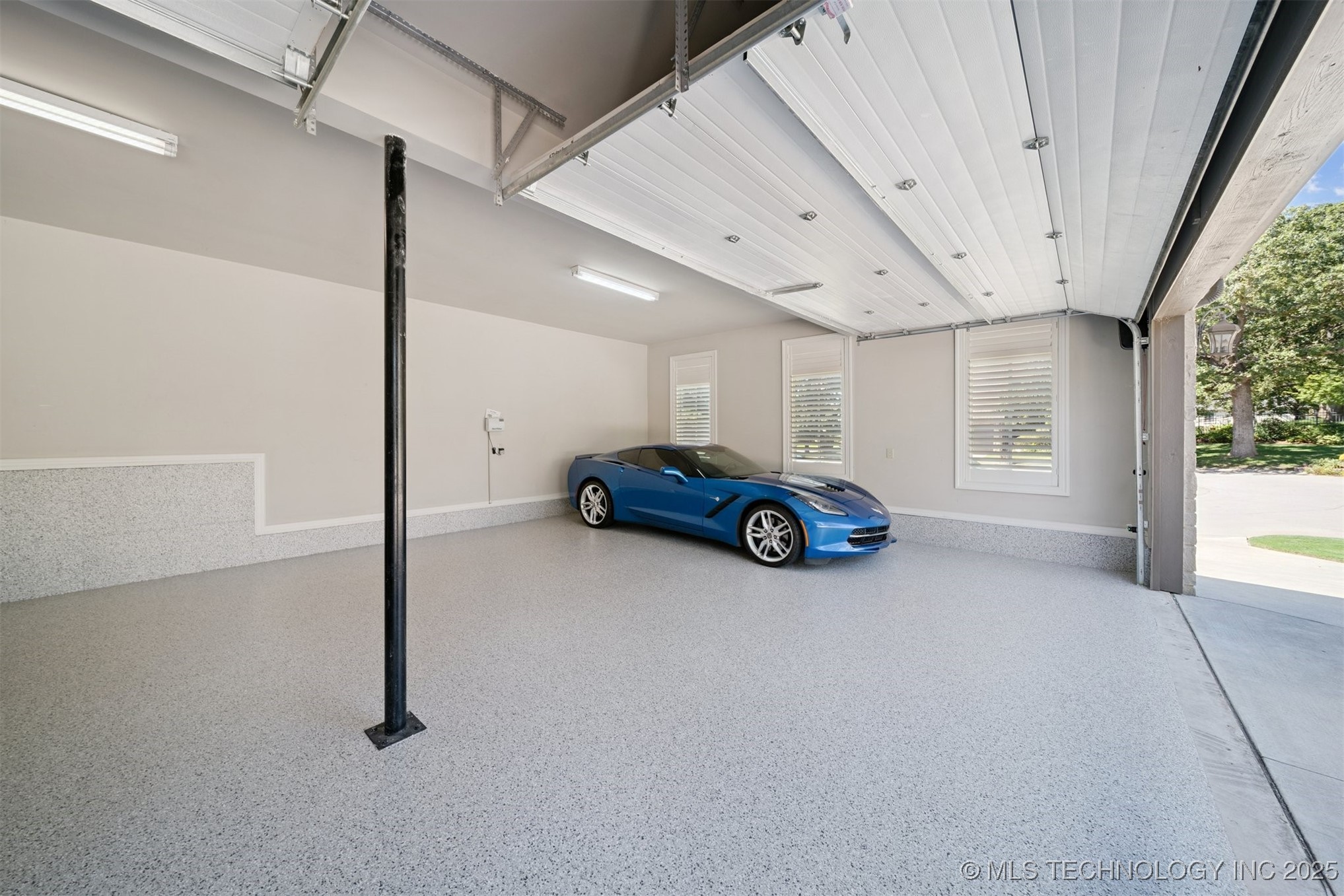 3633 E 104th Street Property Photo 40