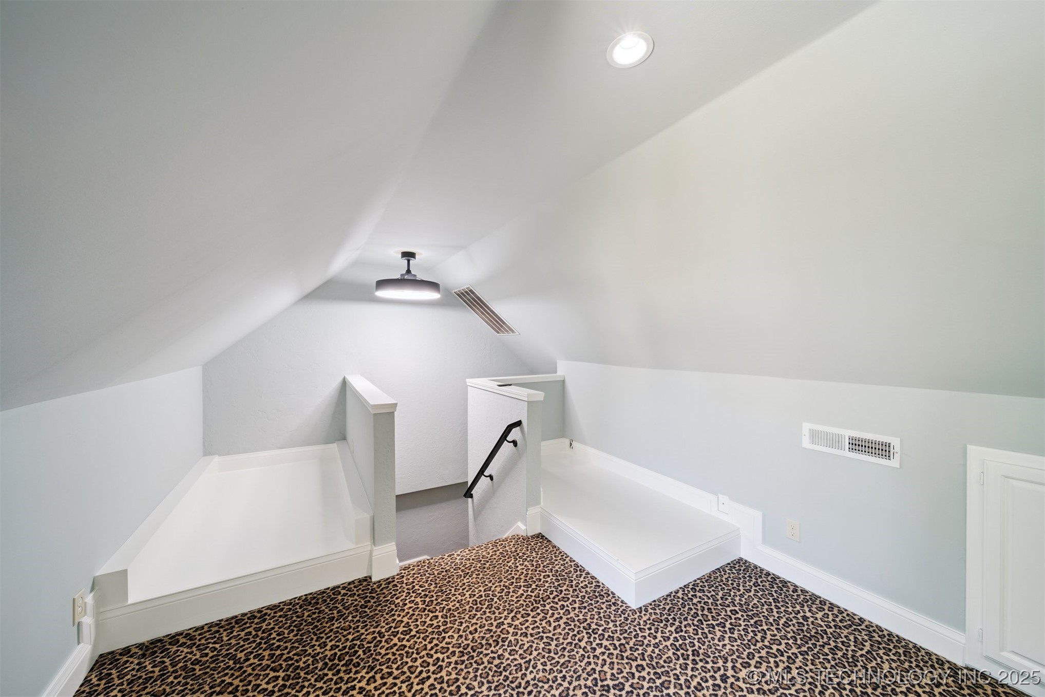 3633 E 104th Street Property Photo 51