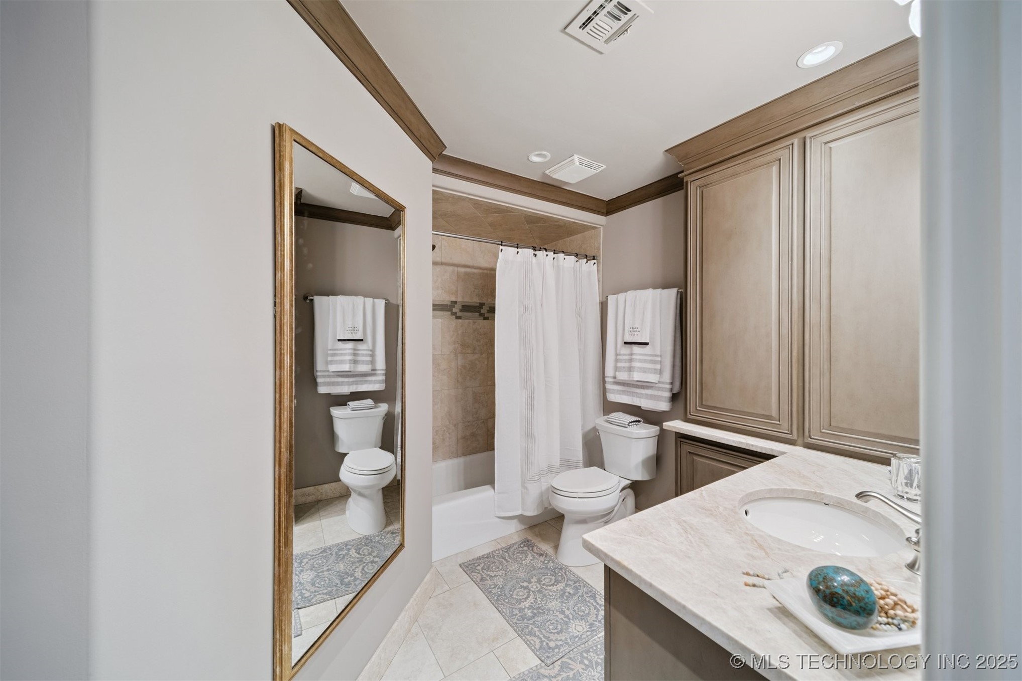 3633 E 104th Street Property Photo 57