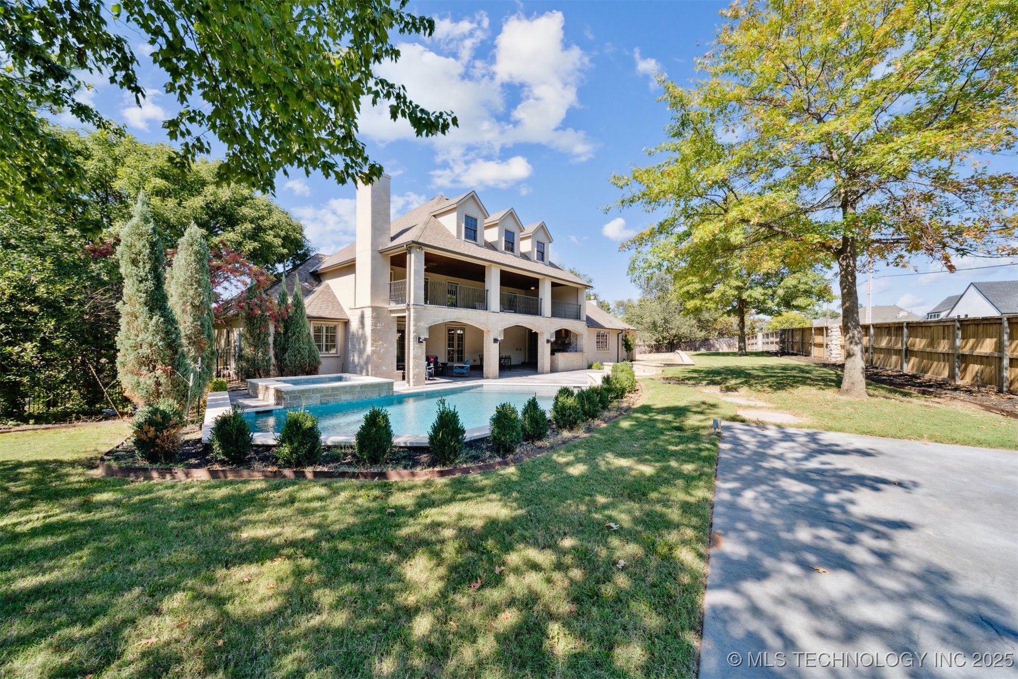 3633 E 104th Street Property Photo 85