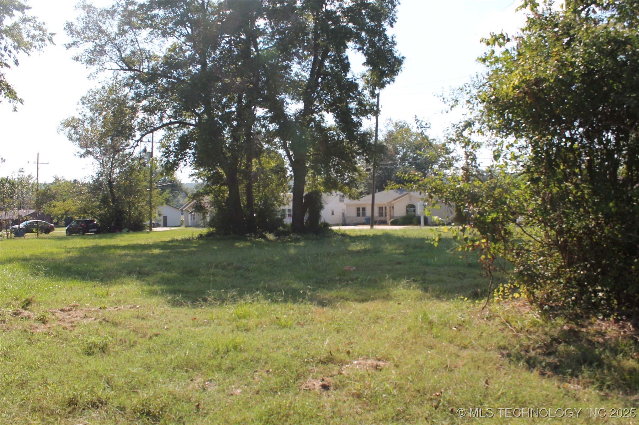 1300 S 2nd Property Photo 2