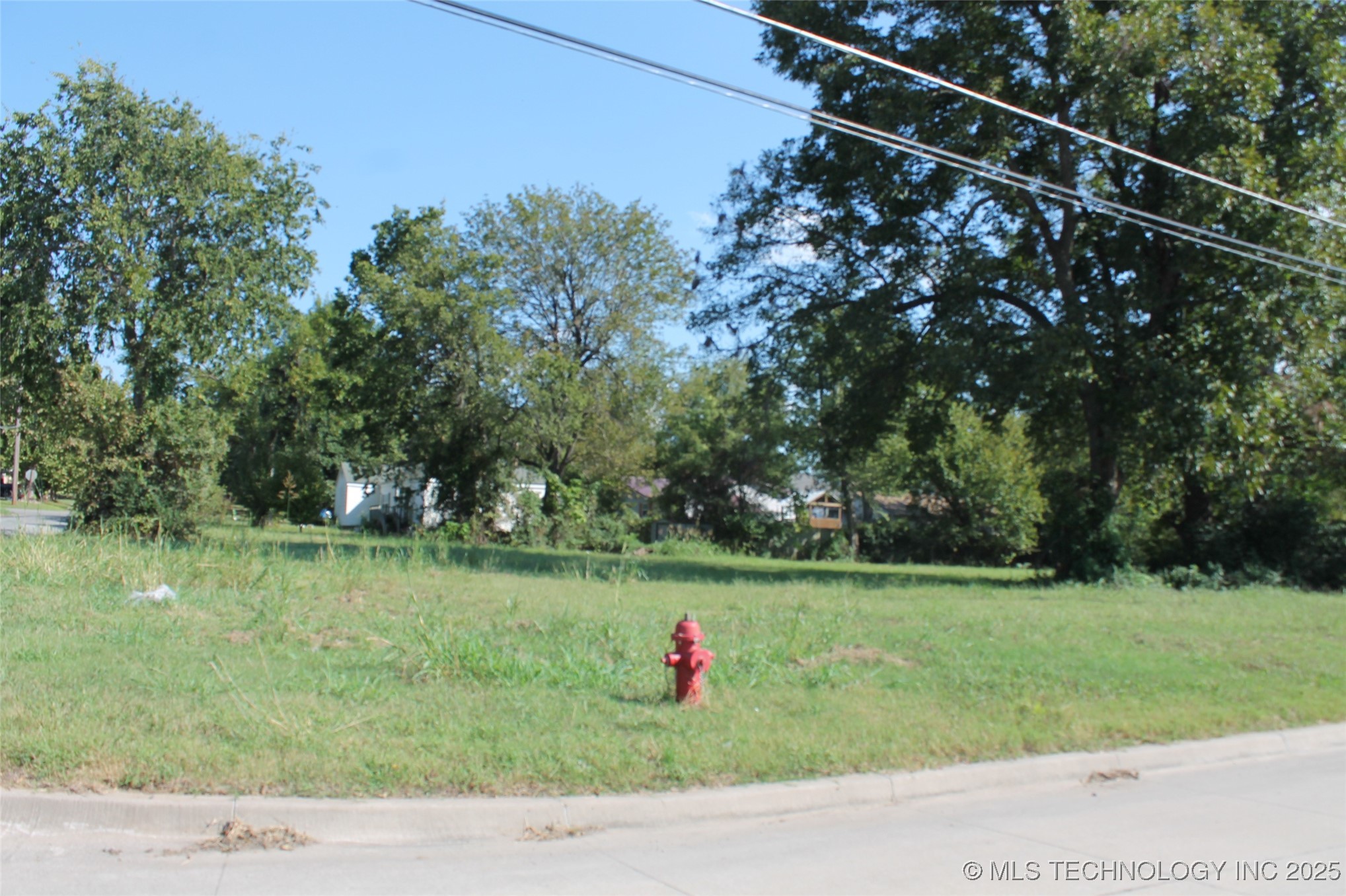 1300 S 2nd Property Photo 6