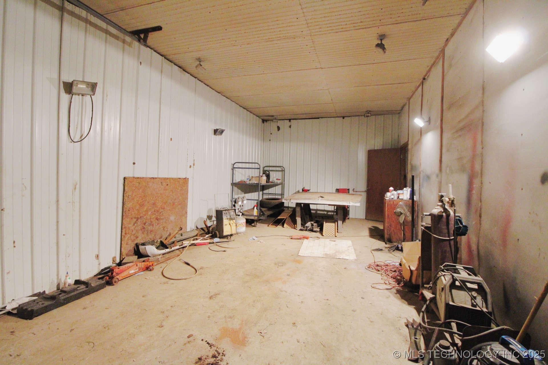 404517 E 1080 Road Property Photo 21