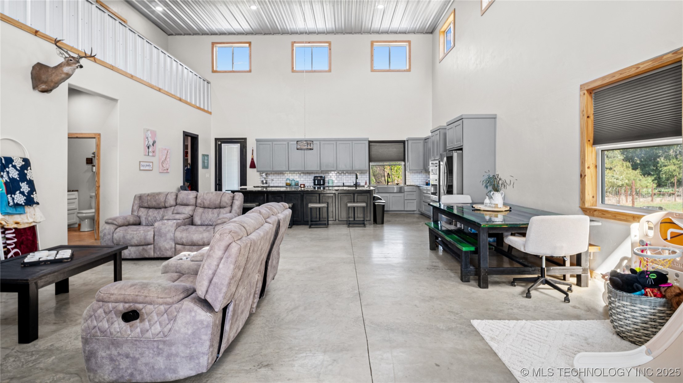 3376 Old Hwy 70 Property Photo 4