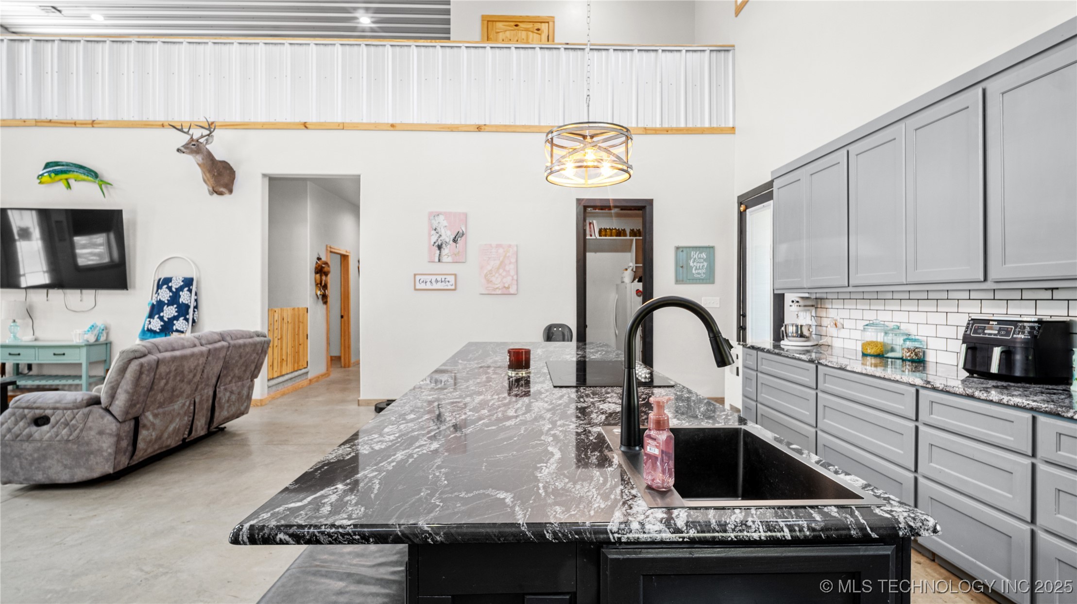 3376 Old Hwy 70 Property Photo 5