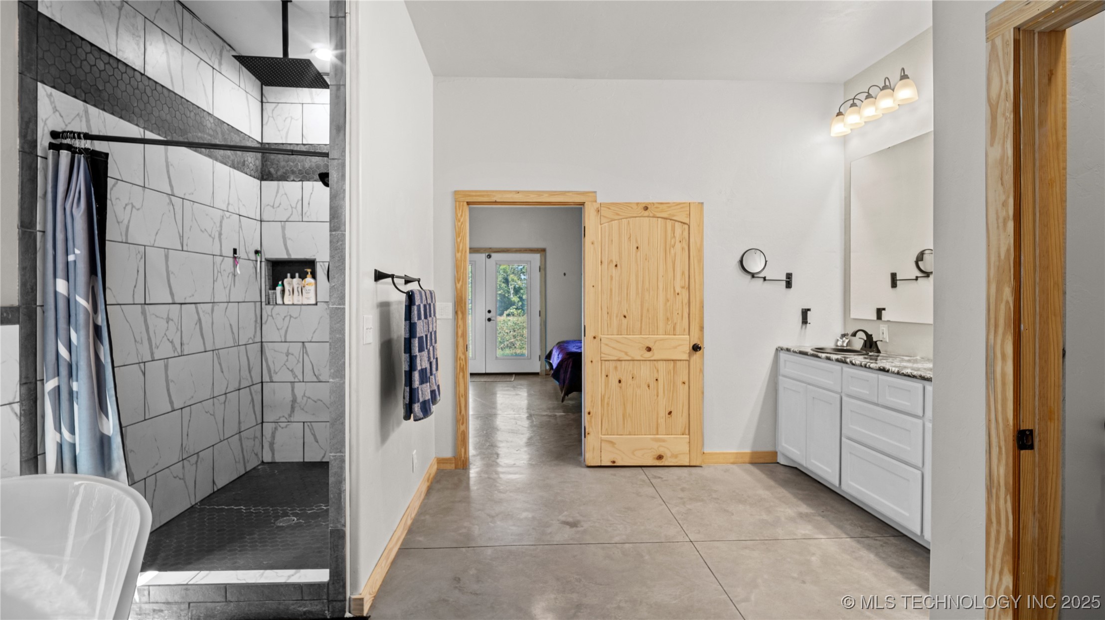 3376 Old Hwy 70 Property Photo 10