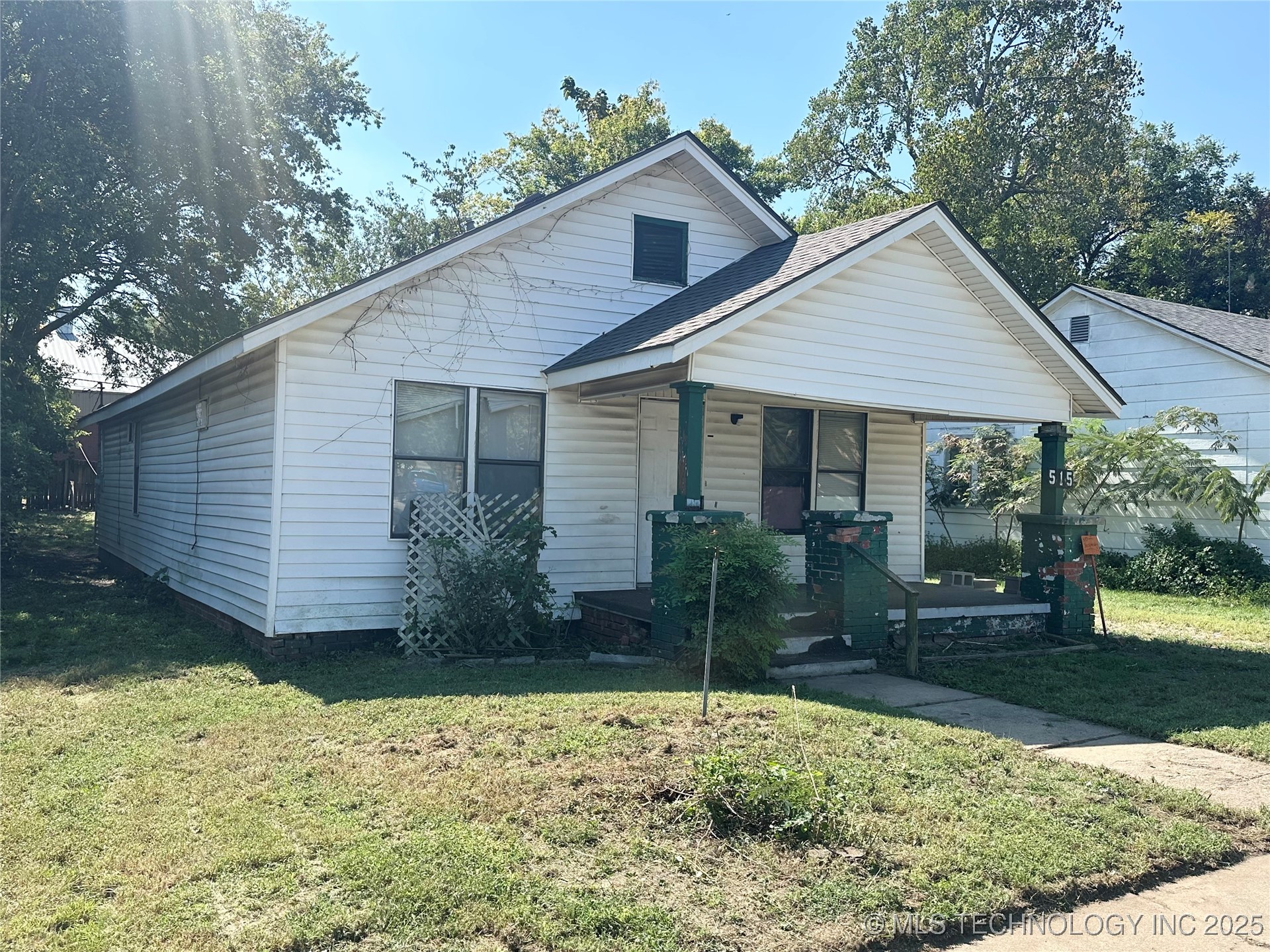 515 W 5th Property Photo 2