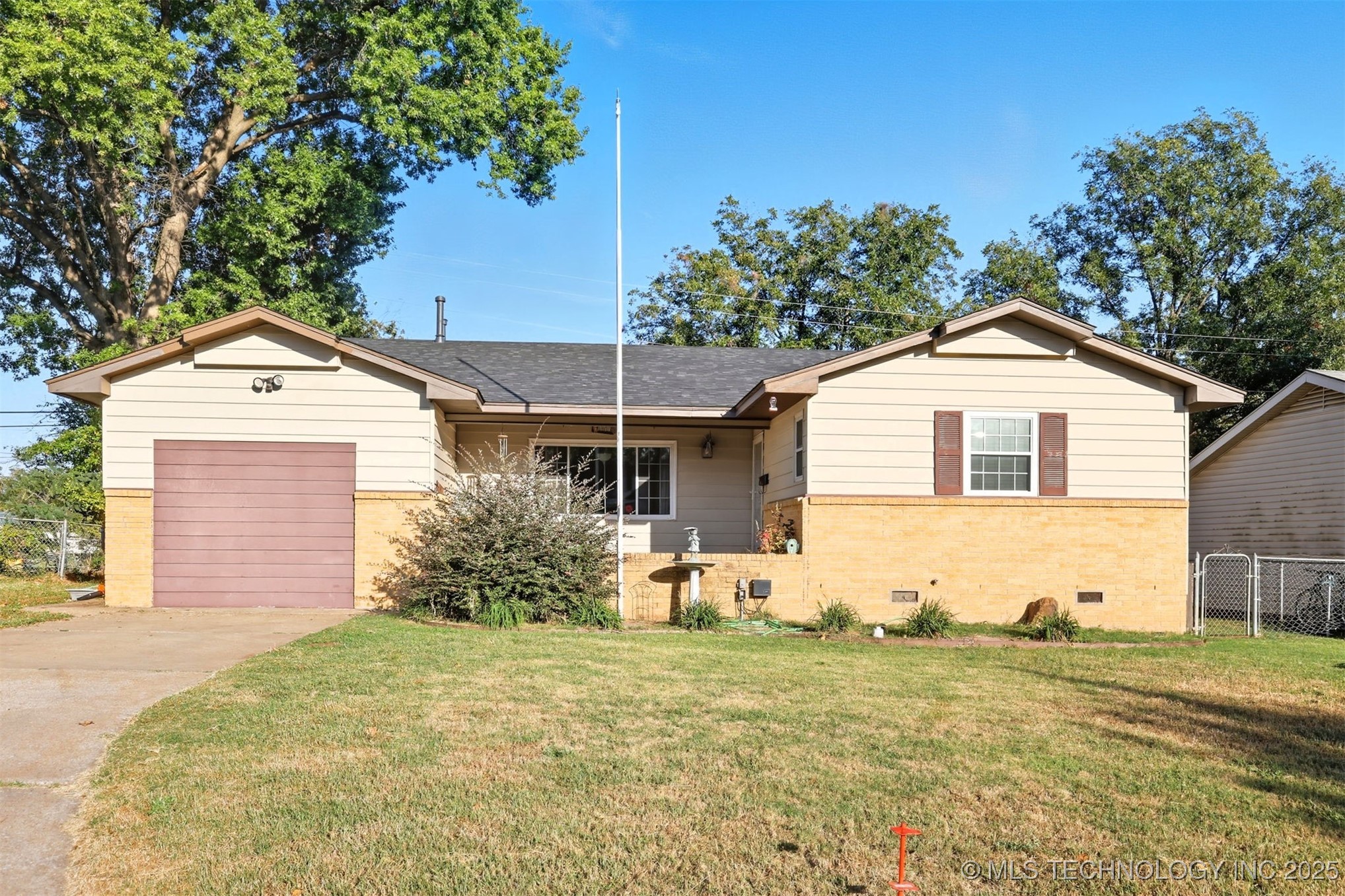 305 N 7th Avenue Property Photo 2