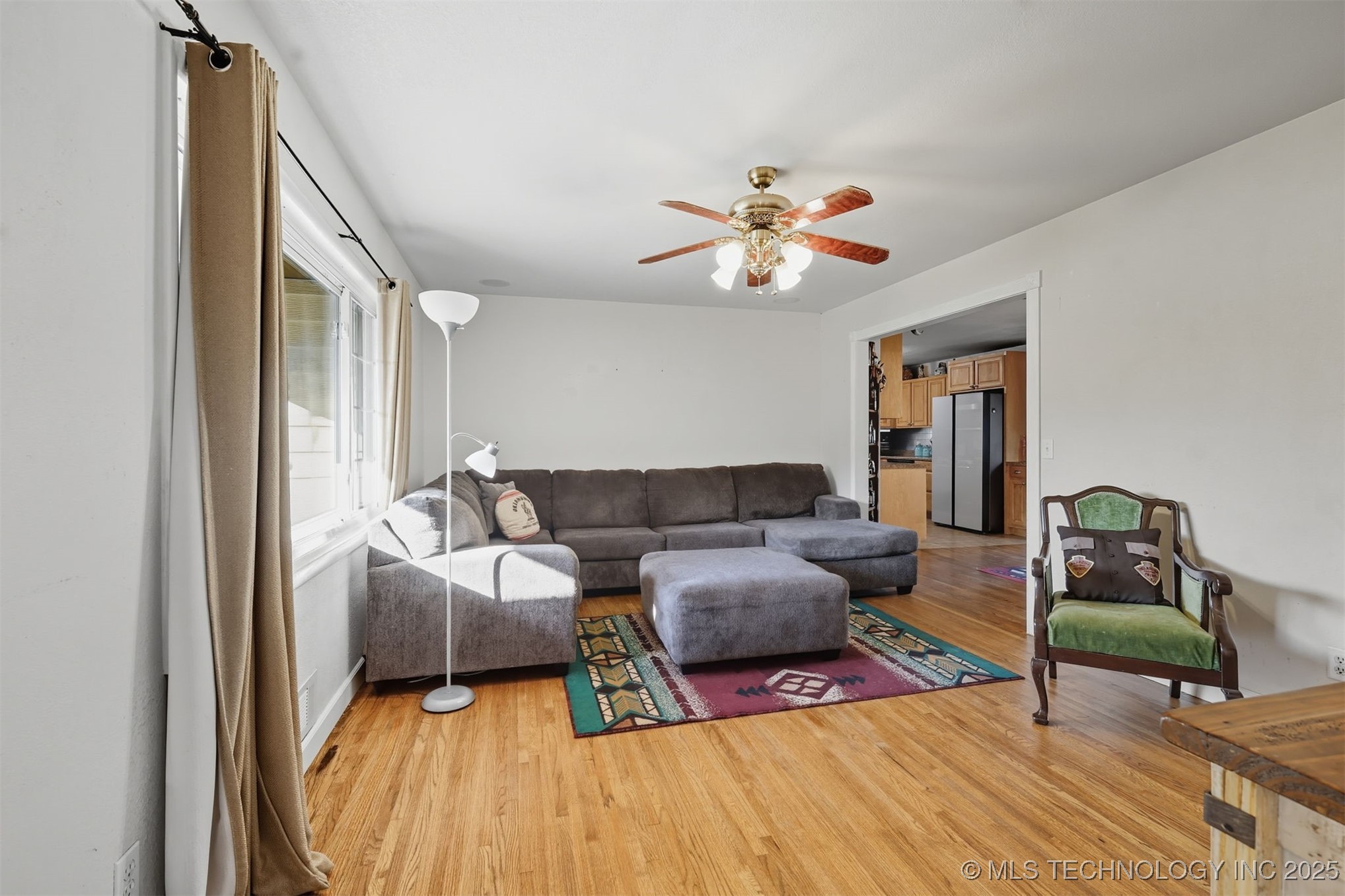 305 N 7th Avenue Property Photo 5