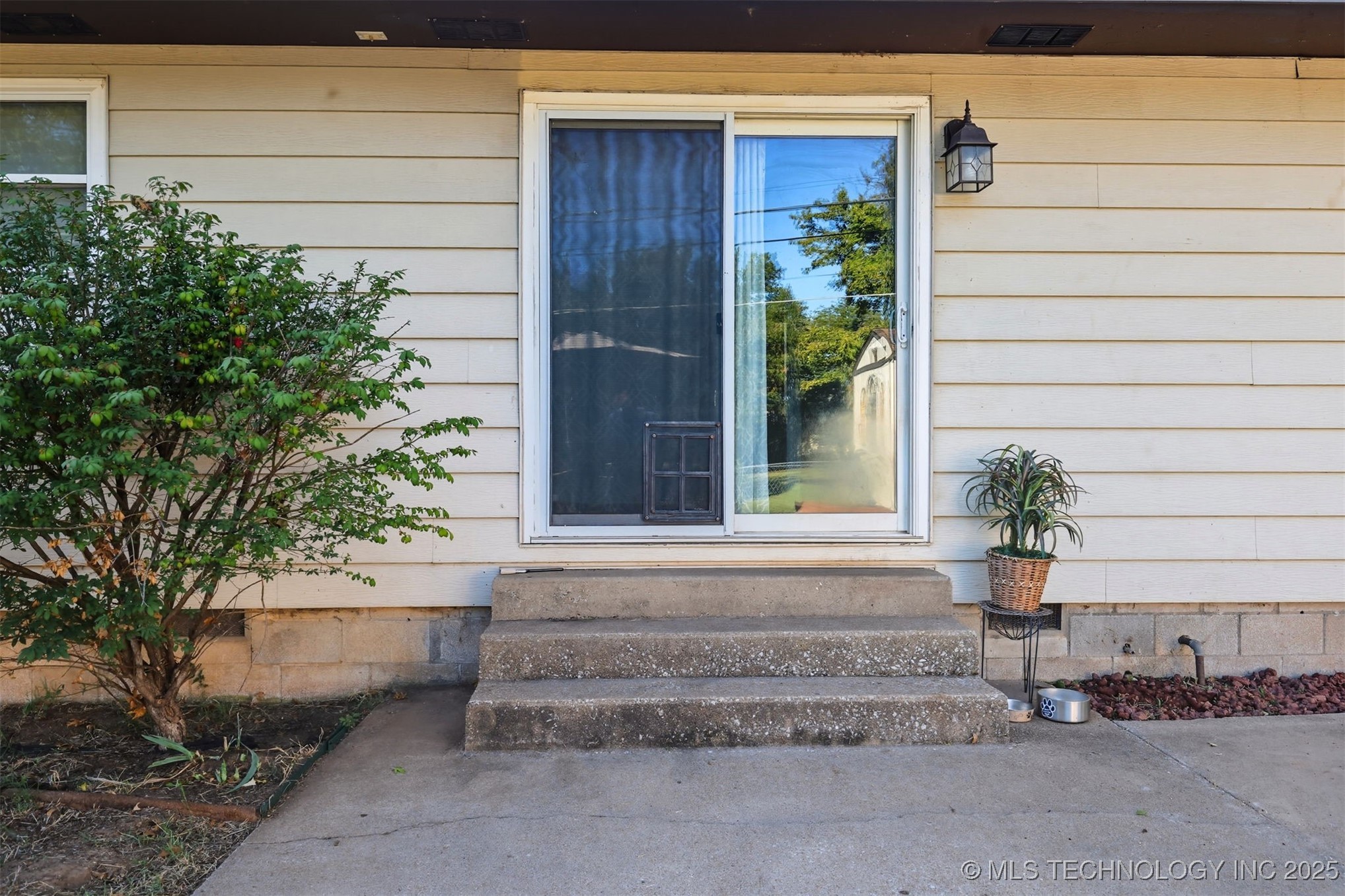 305 N 7th Avenue Property Photo 19