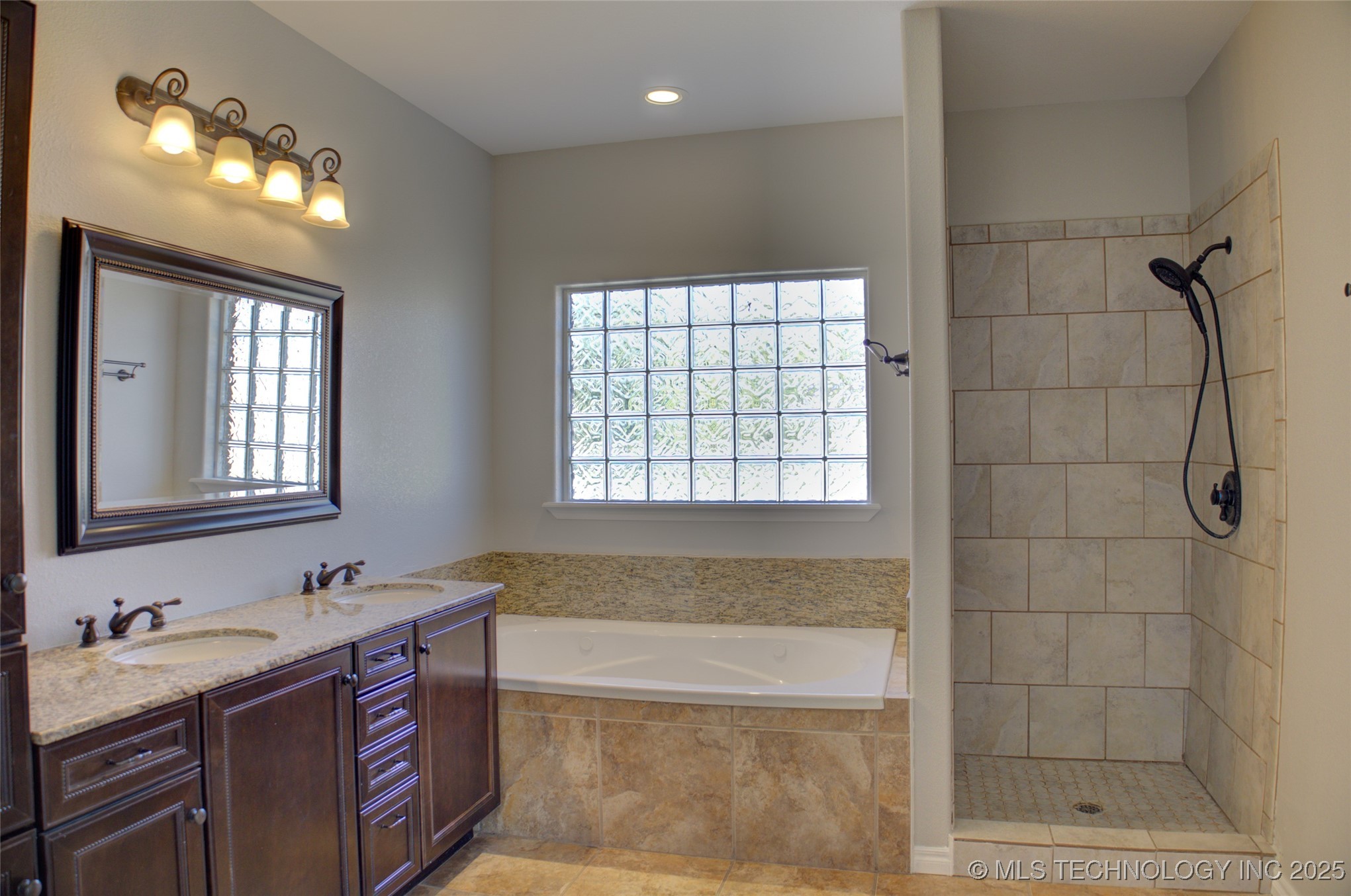 2365 S 361st West Avenue Property Photo 43