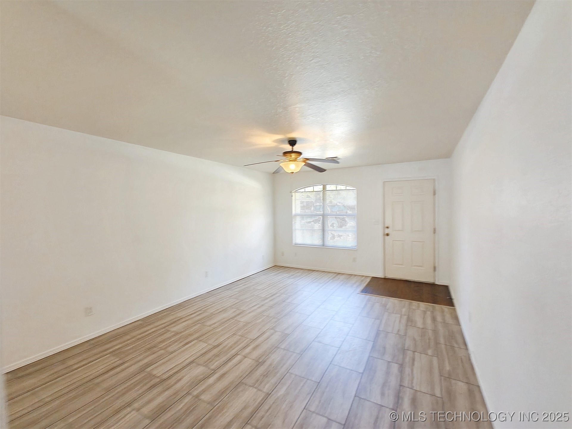 1133 W 4th Street Property Photo 5