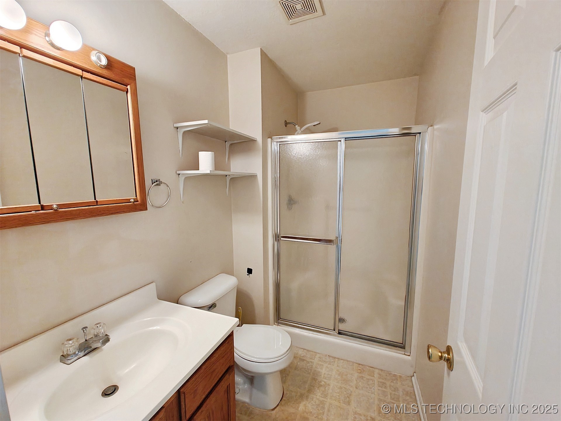 1133 W 4th Street Property Photo 16