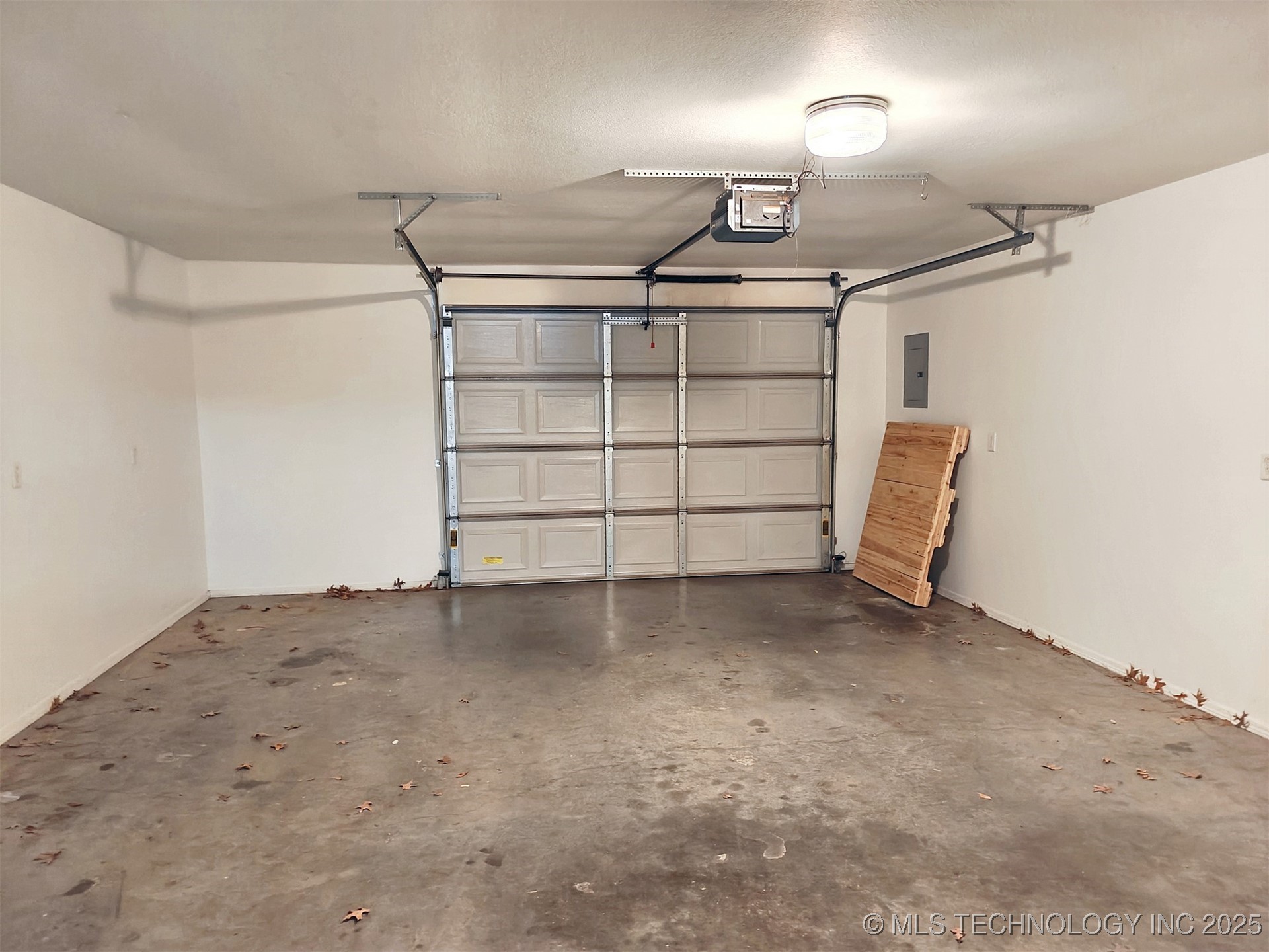 1133 W 4th Street Property Photo 17