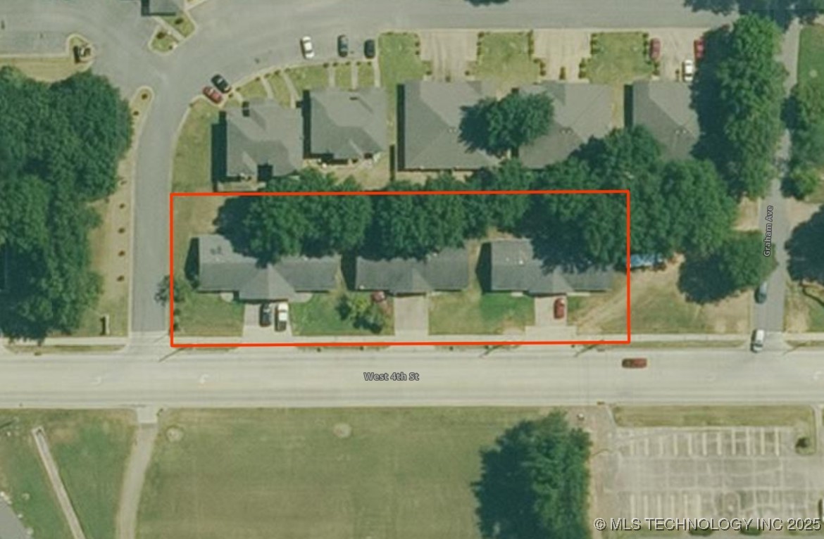 1133 W 4th Street Property Photo 22