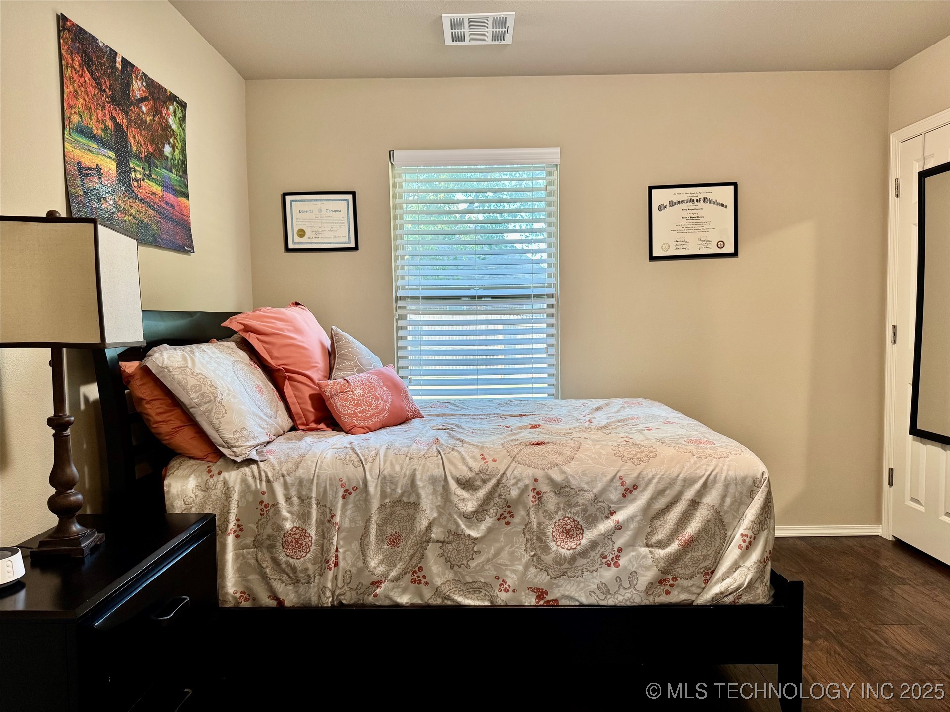 1812 E Jacksonville Street Property Photo 12