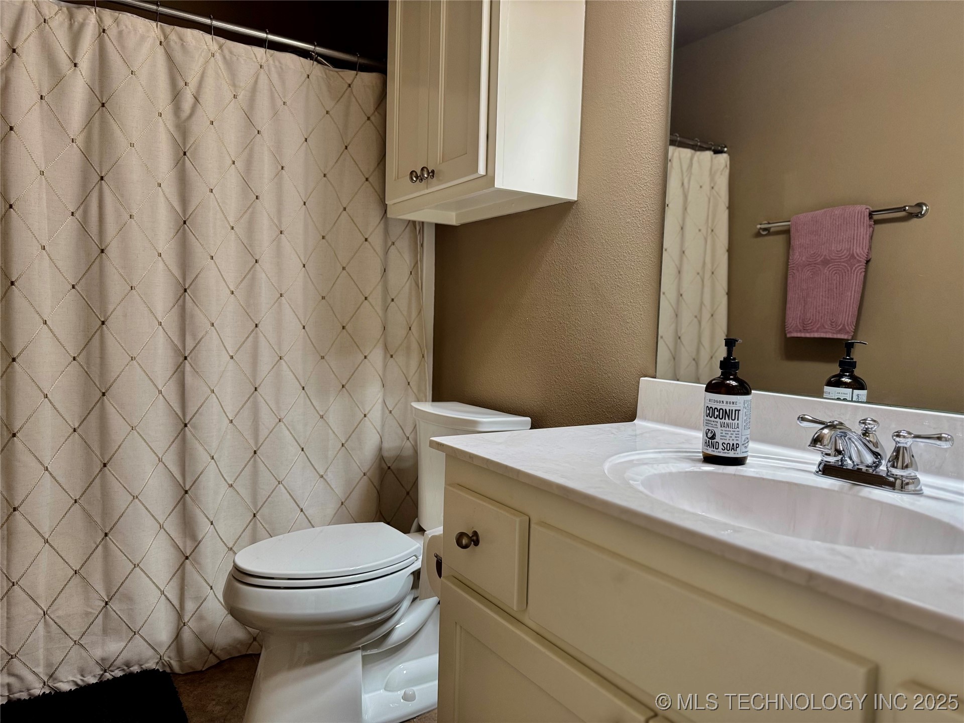 1812 E Jacksonville Street Property Photo 13