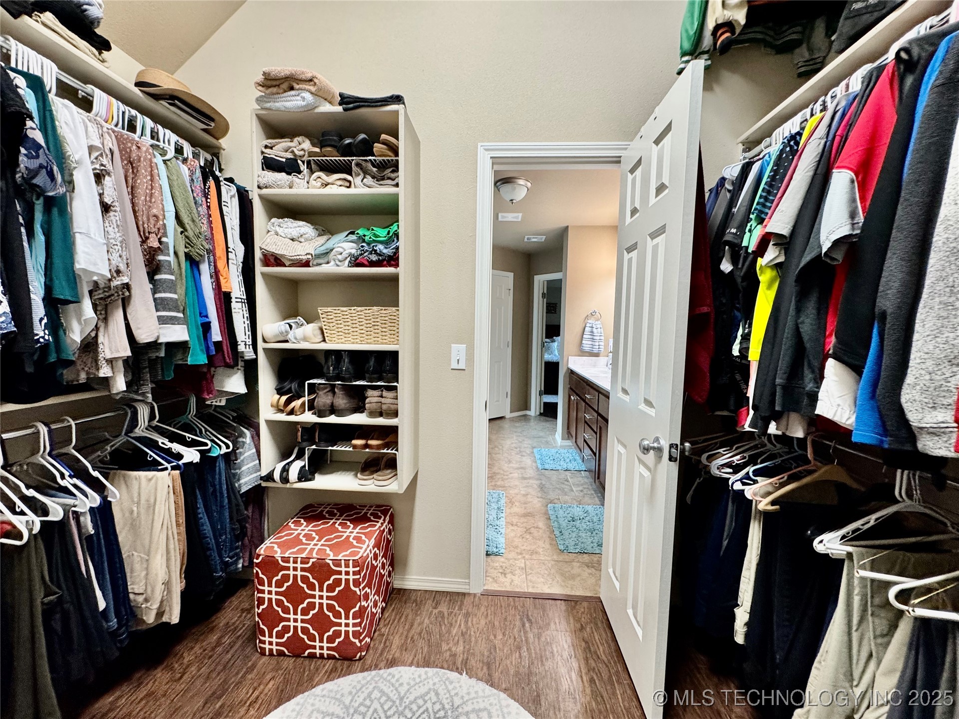 1812 E Jacksonville Street Property Photo 21