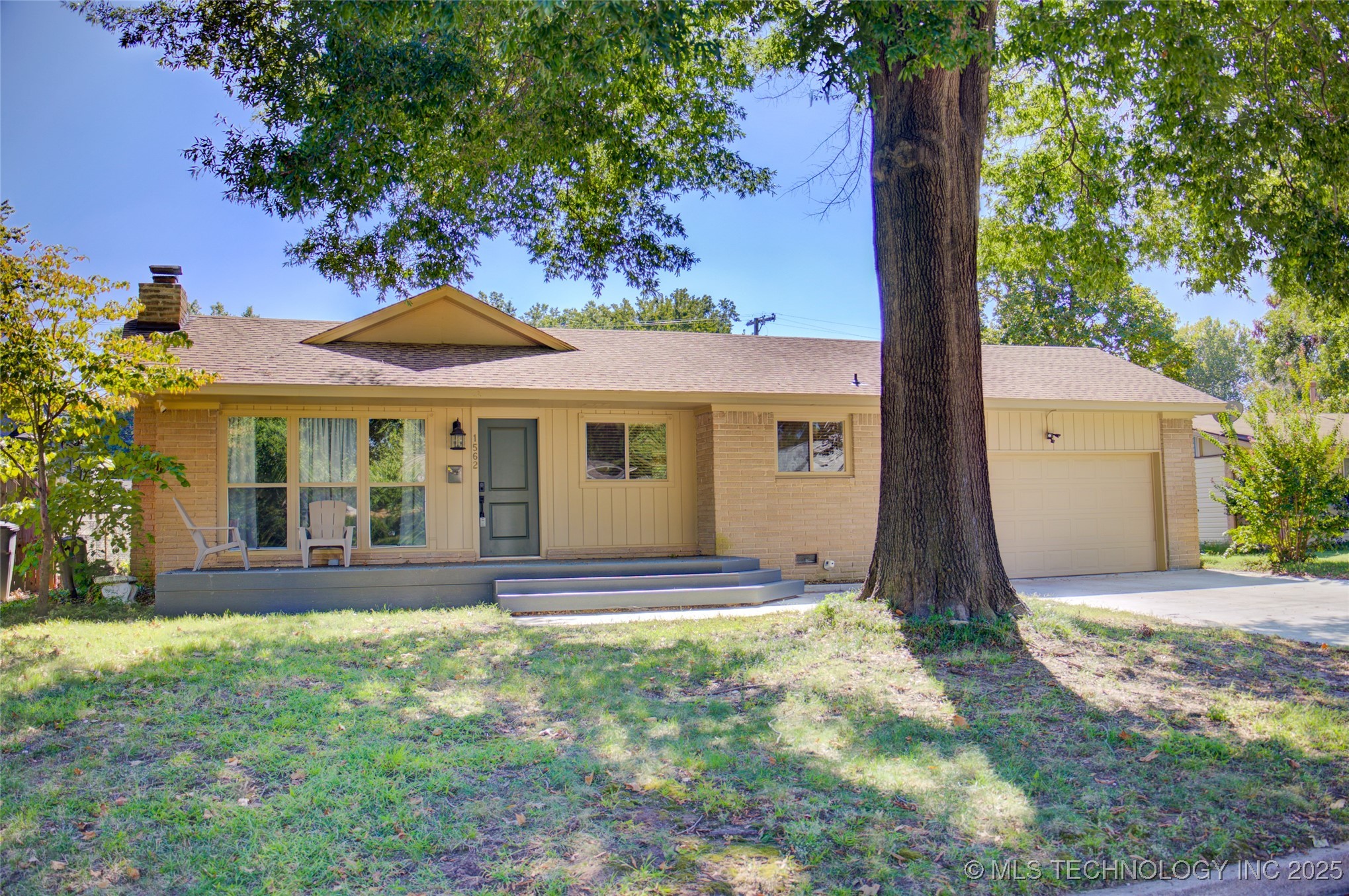 1562 E 60th Street Property Photo 1