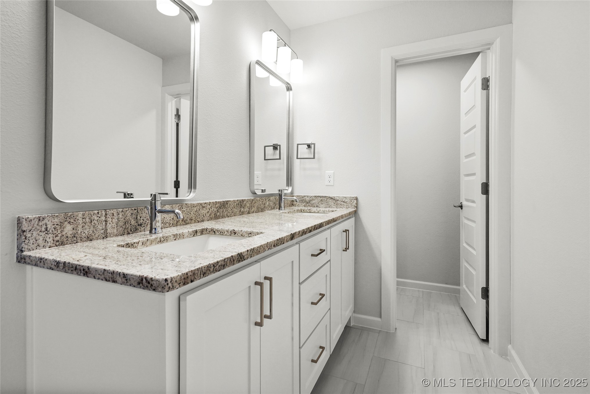 23171 E 106th Place S Property Photo 17