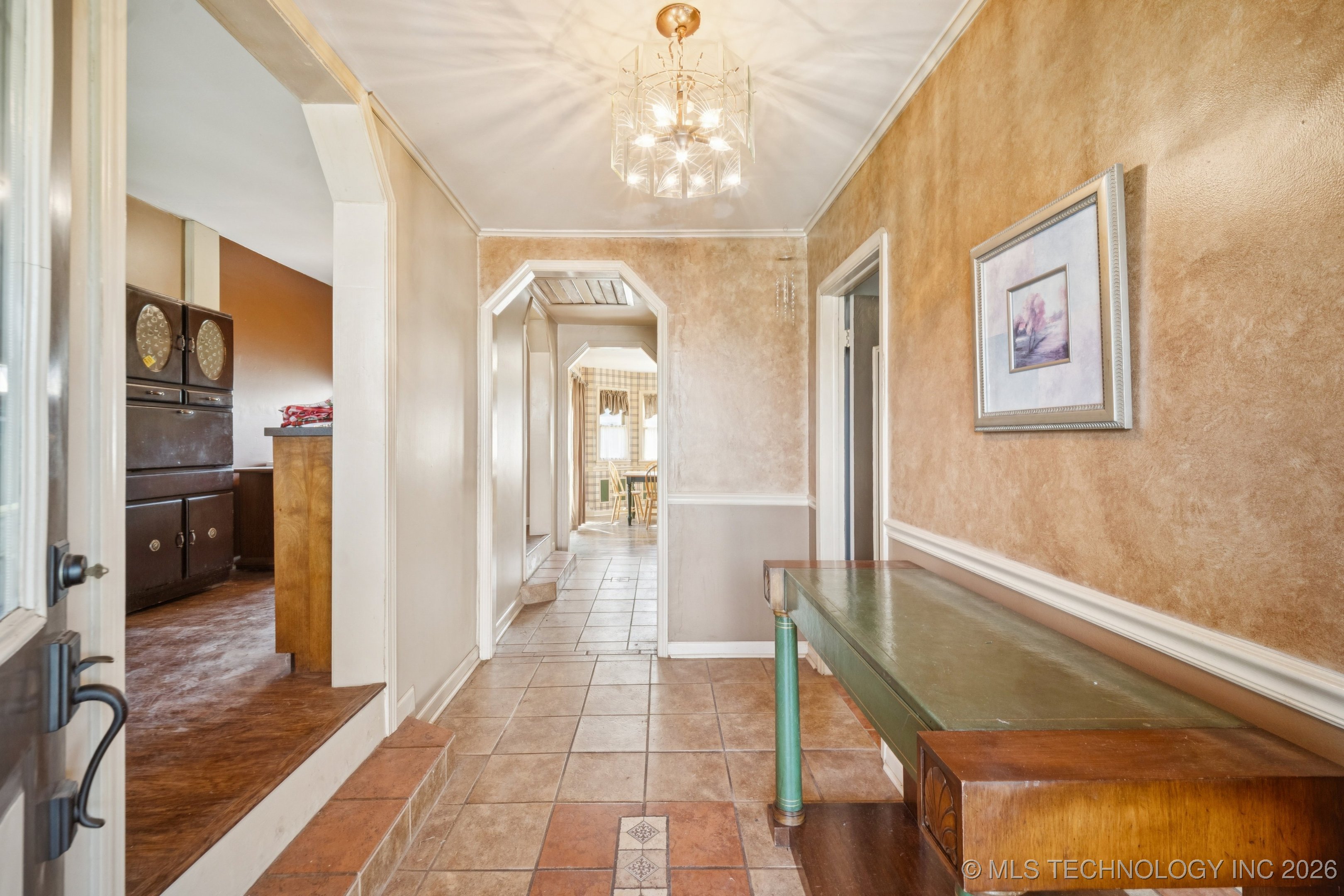 10459 S 257th East Avenue Property Photo 2