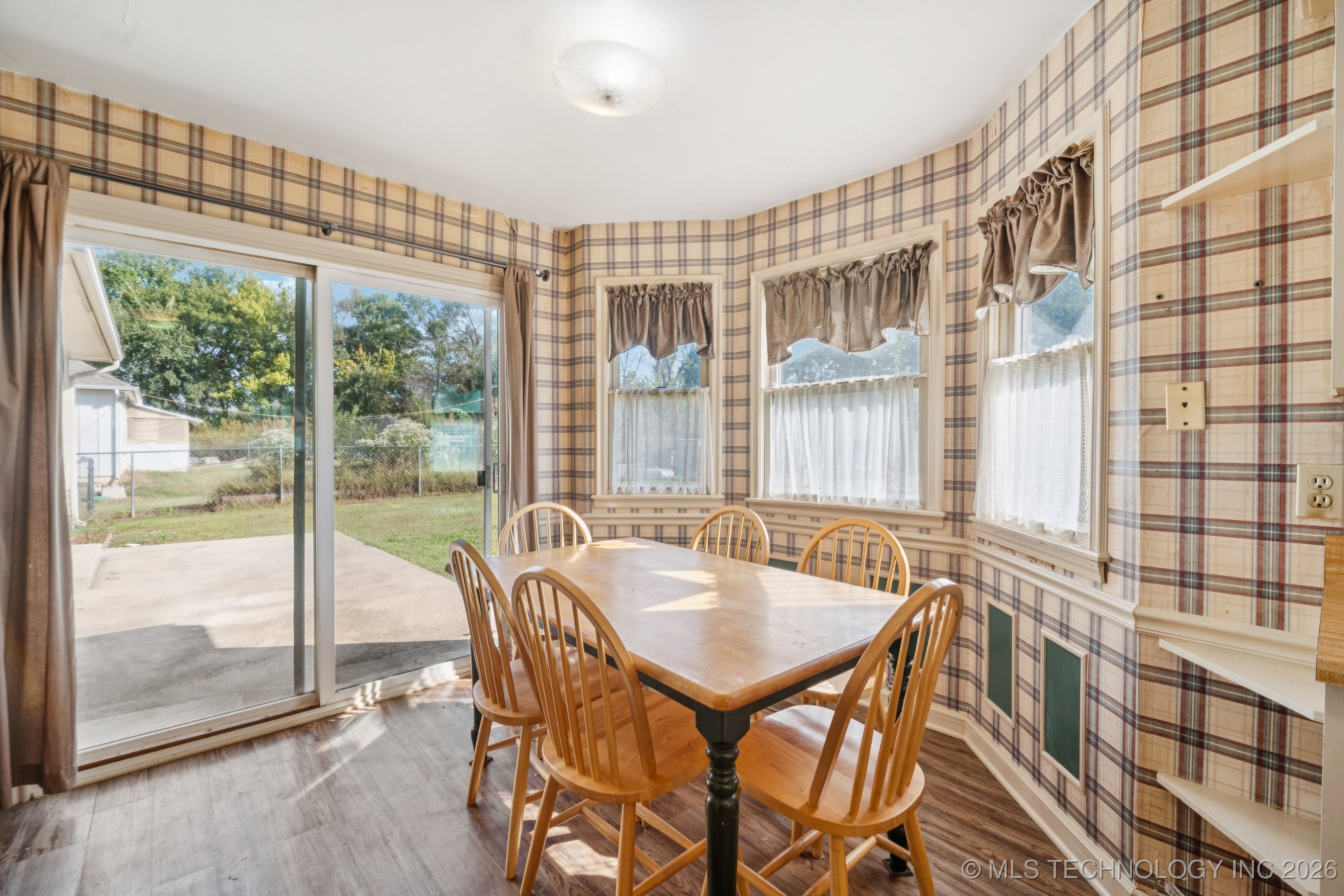 10459 S 257th East Avenue Property Photo 4