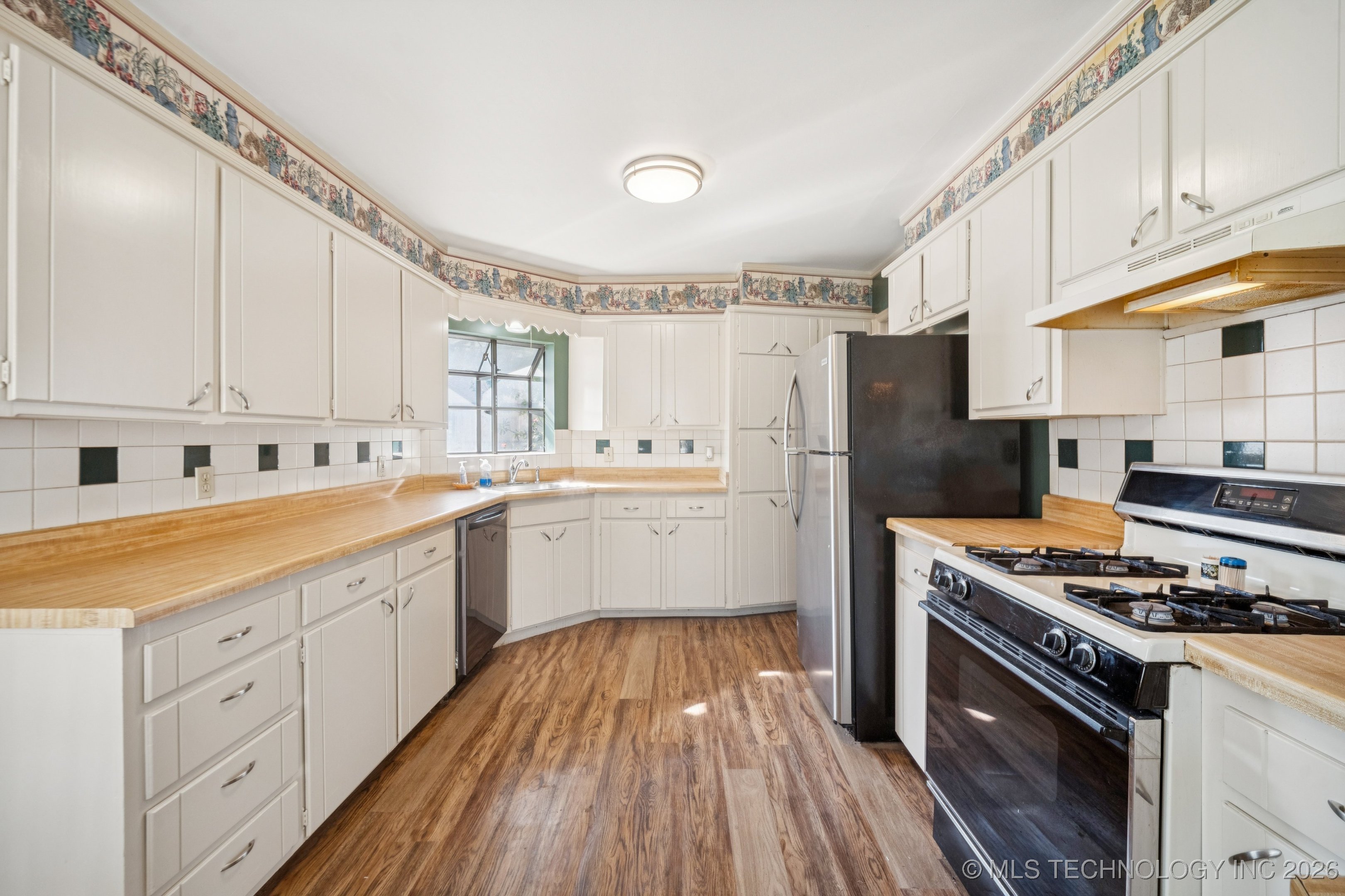 10459 S 257th East Avenue Property Photo 6