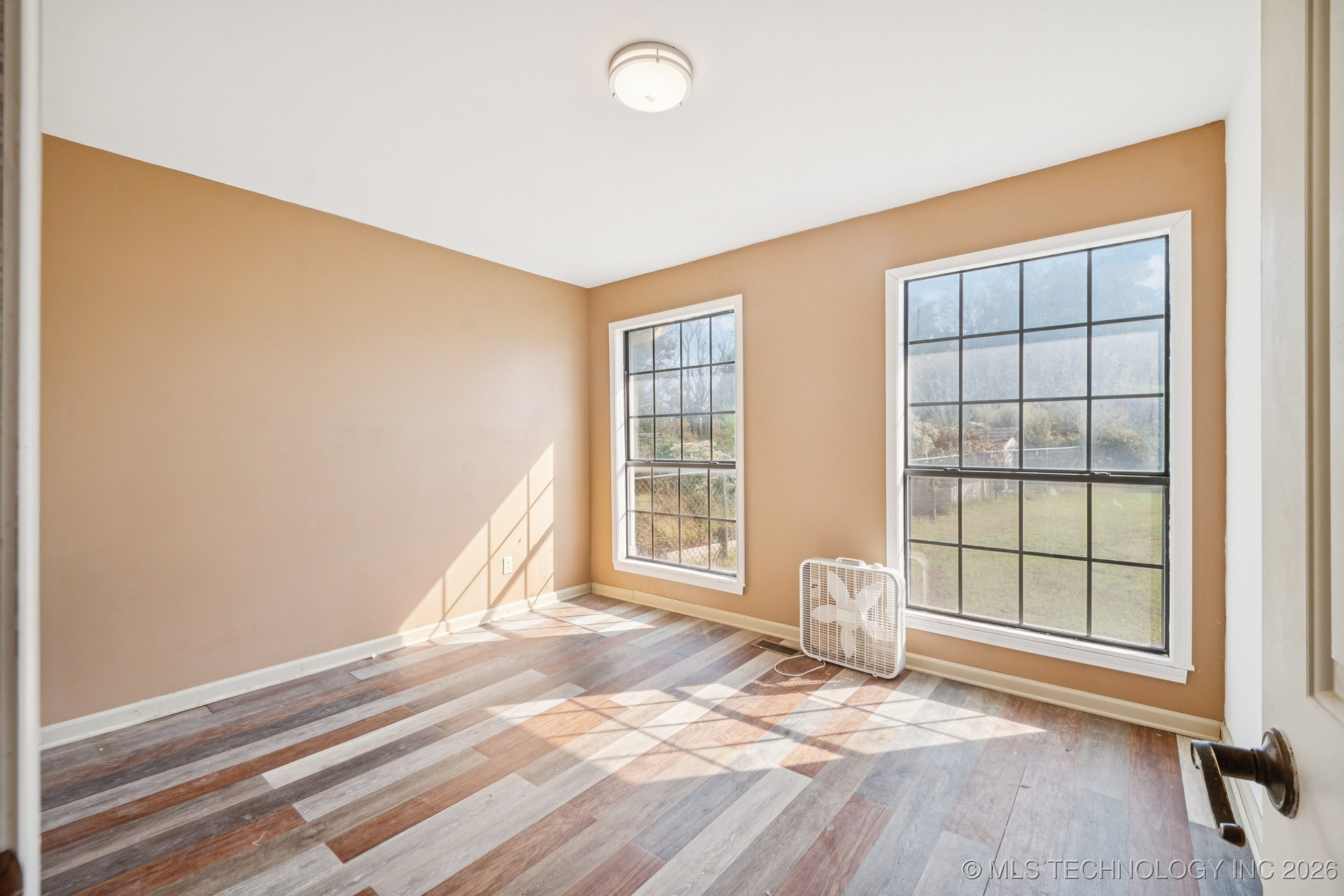 10459 S 257th East Avenue Property Photo 16