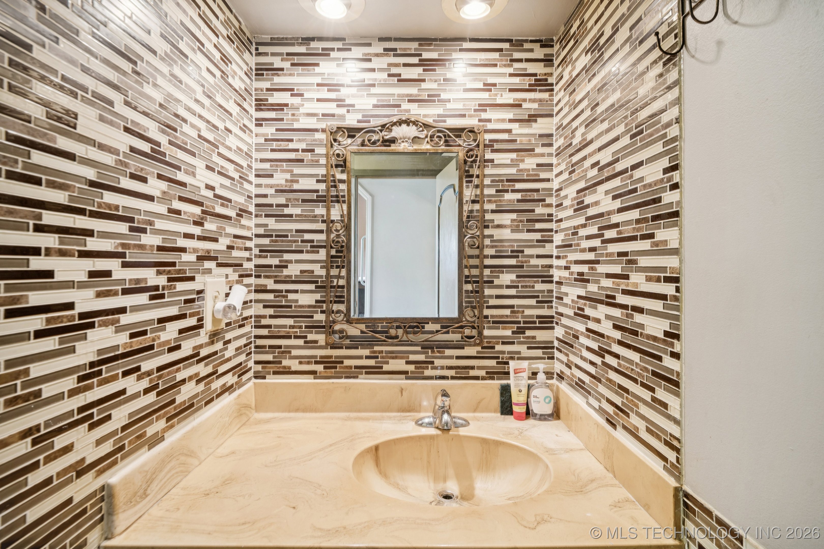 10459 S 257th East Avenue Property Photo 21