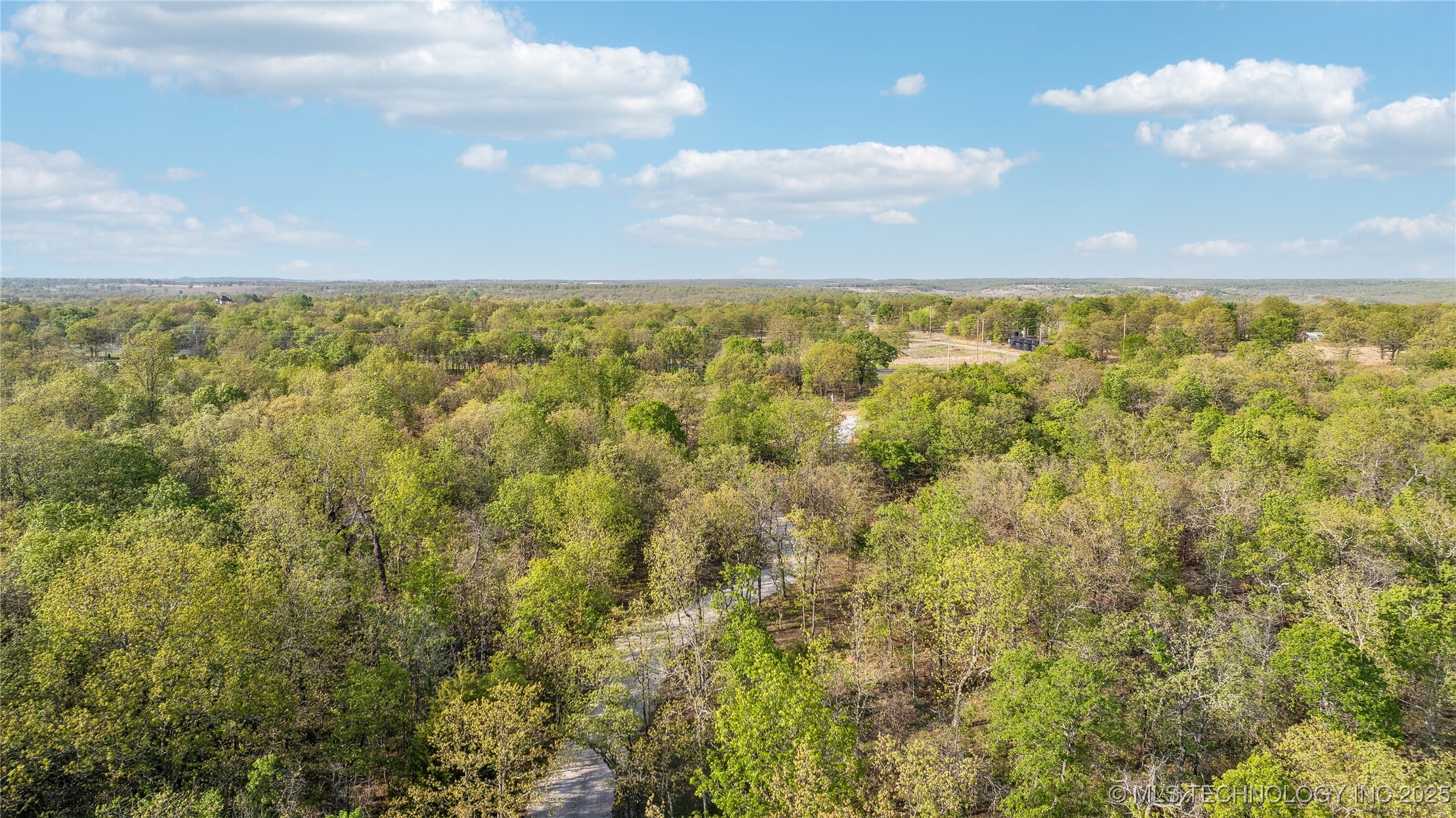 32380 W Old Highway 33 Road Property Photo 13