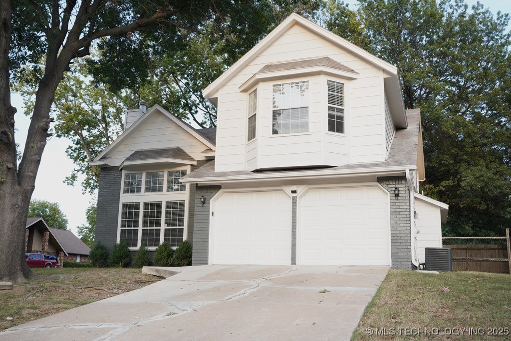 3001 S Dogwood Avenue Property Photo 2