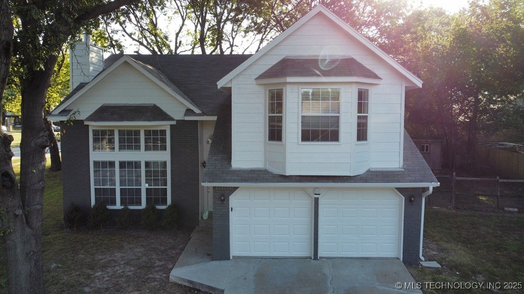 3001 S Dogwood Avenue Property Photo 4