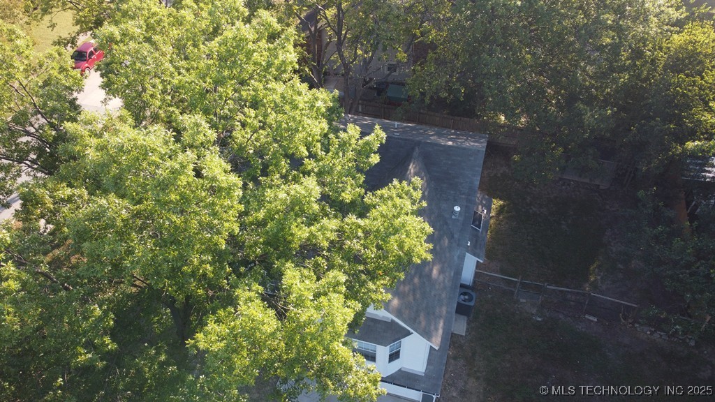 3001 S Dogwood Avenue Property Photo 7