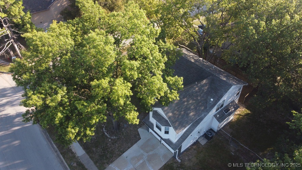 3001 S Dogwood Avenue Property Photo 8