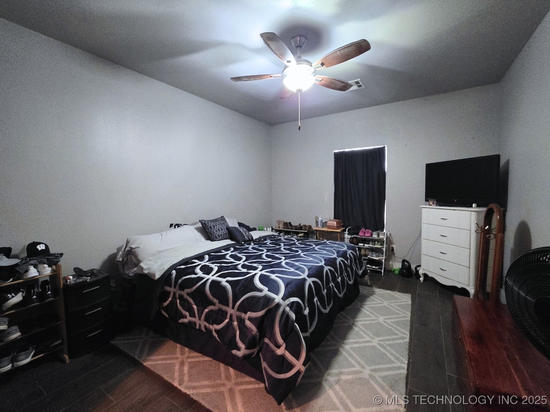 405 E 7th Street Property Photo 28