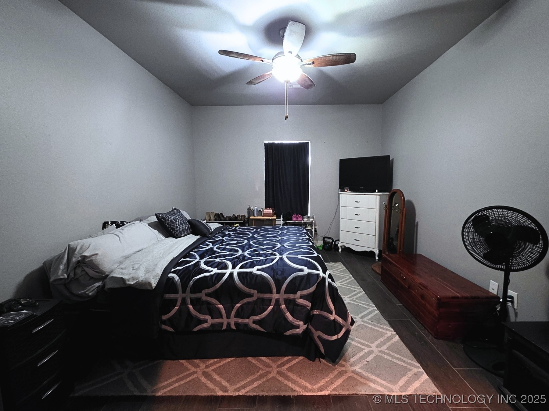 405 E 7th Street Property Photo 29