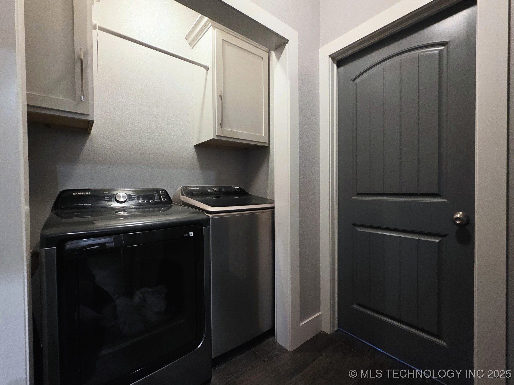 405 E 7th Street Property Photo 35