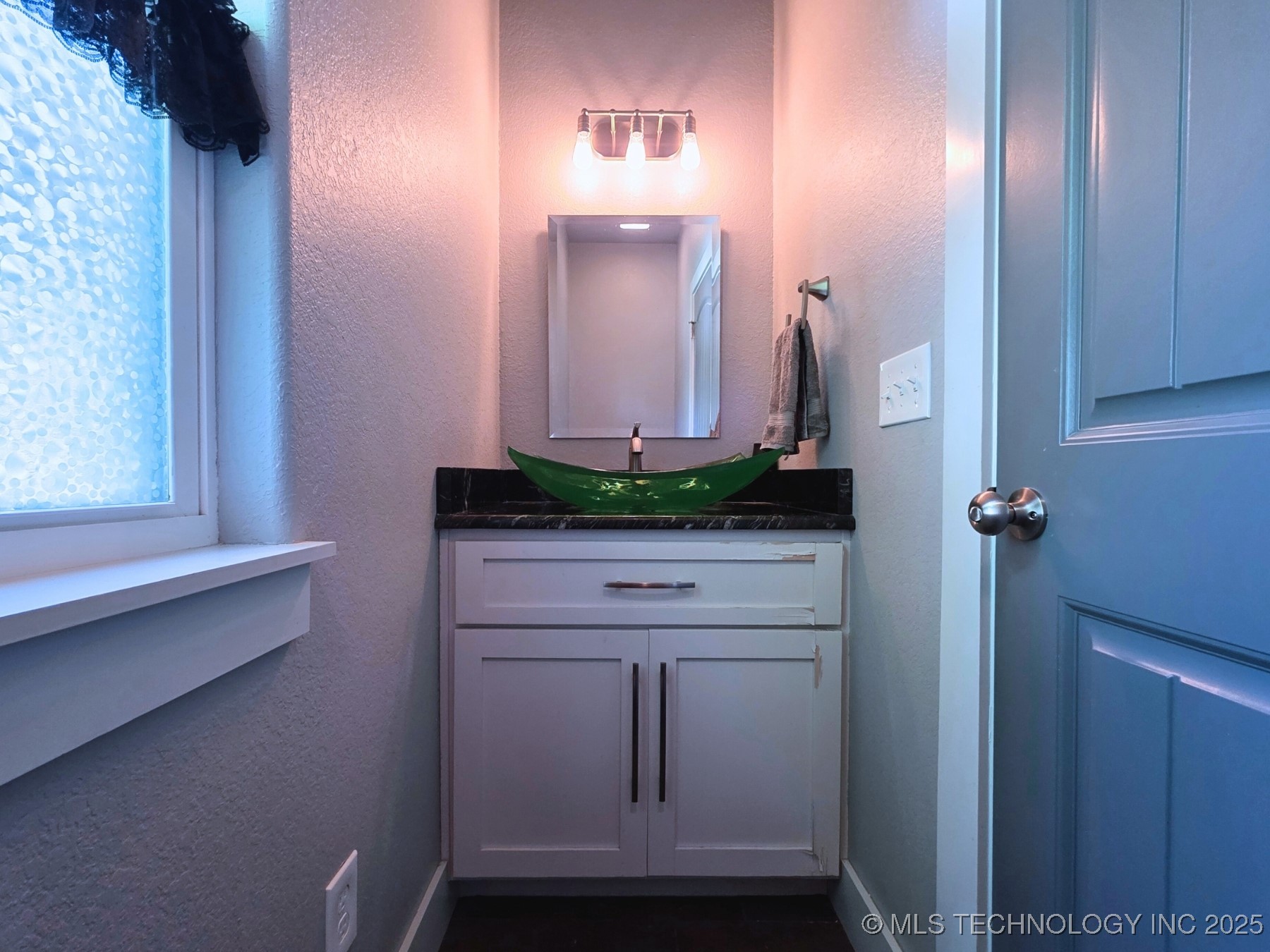 405 E 7th Street Property Photo 37