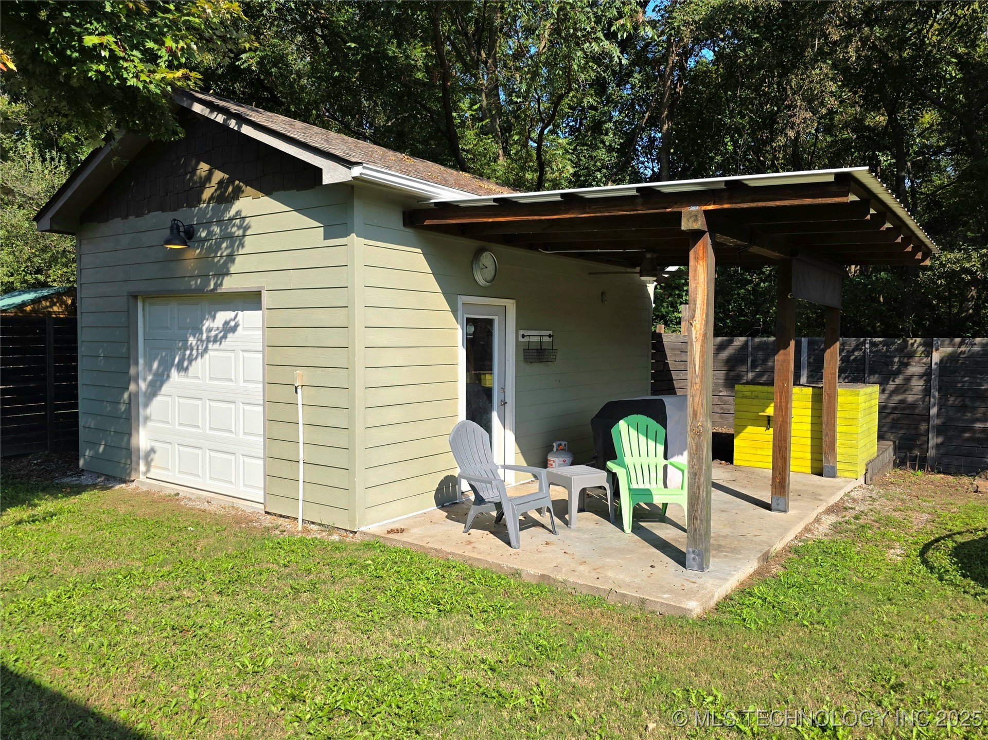 405 E 7th Street Property Photo 48