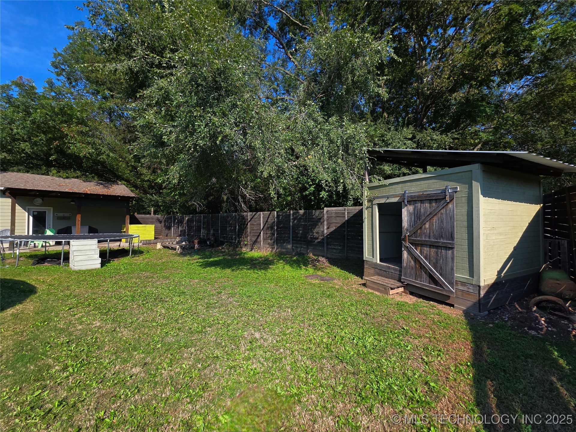 405 E 7th Street Property Photo 52