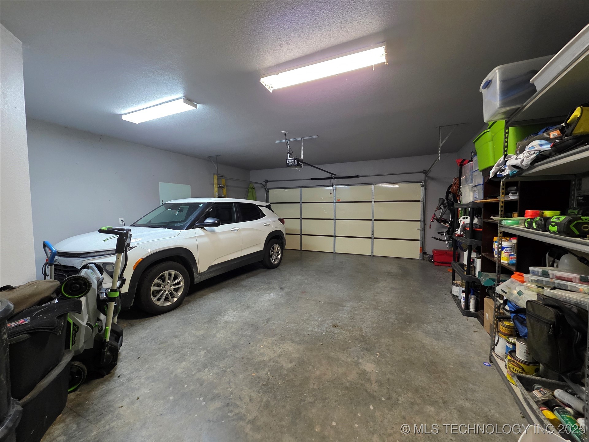 405 E 7th Street Property Photo 54