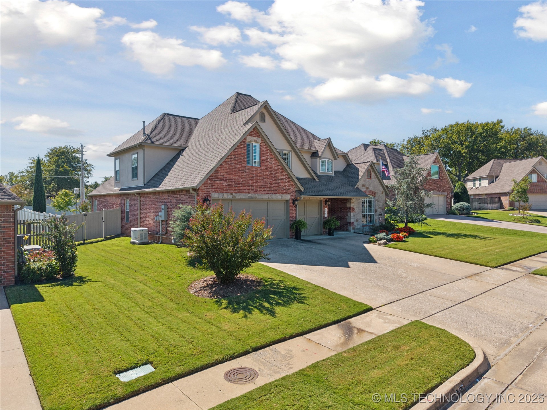 7407 E Galveston Place Property Photo 5