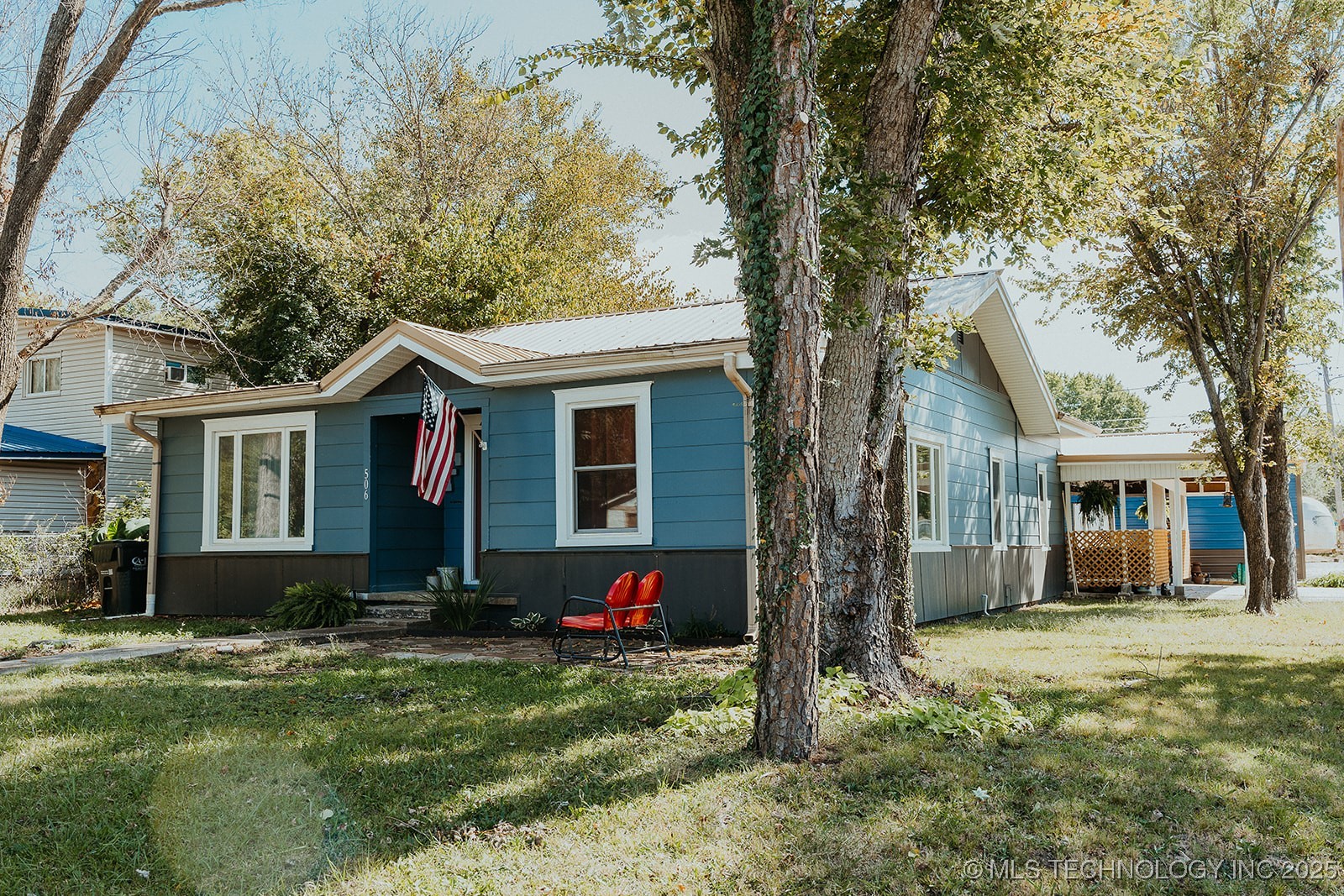 506 E Buffalo Street Property Photo 1